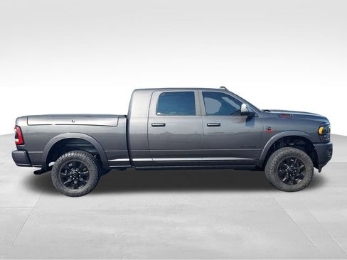 Used 2022 RAM 2500 Limited AWD/4WD image 6