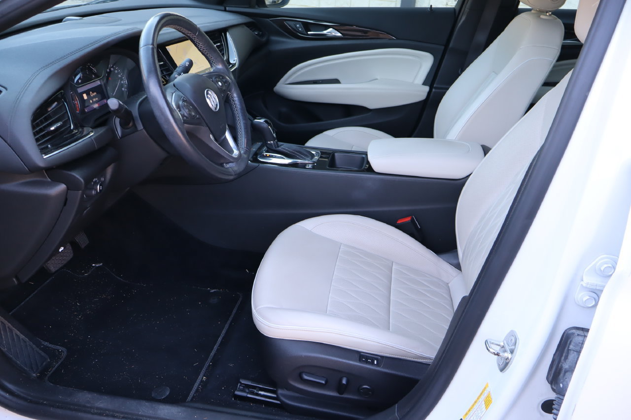 Used 2019 Buick Regal Avenir w/ Driver Confidence Package II FWD image 15