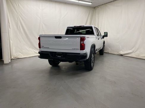 Used 2024 Chevrolet Silverado 2500 Custom w/ Custom Value Package image 6
