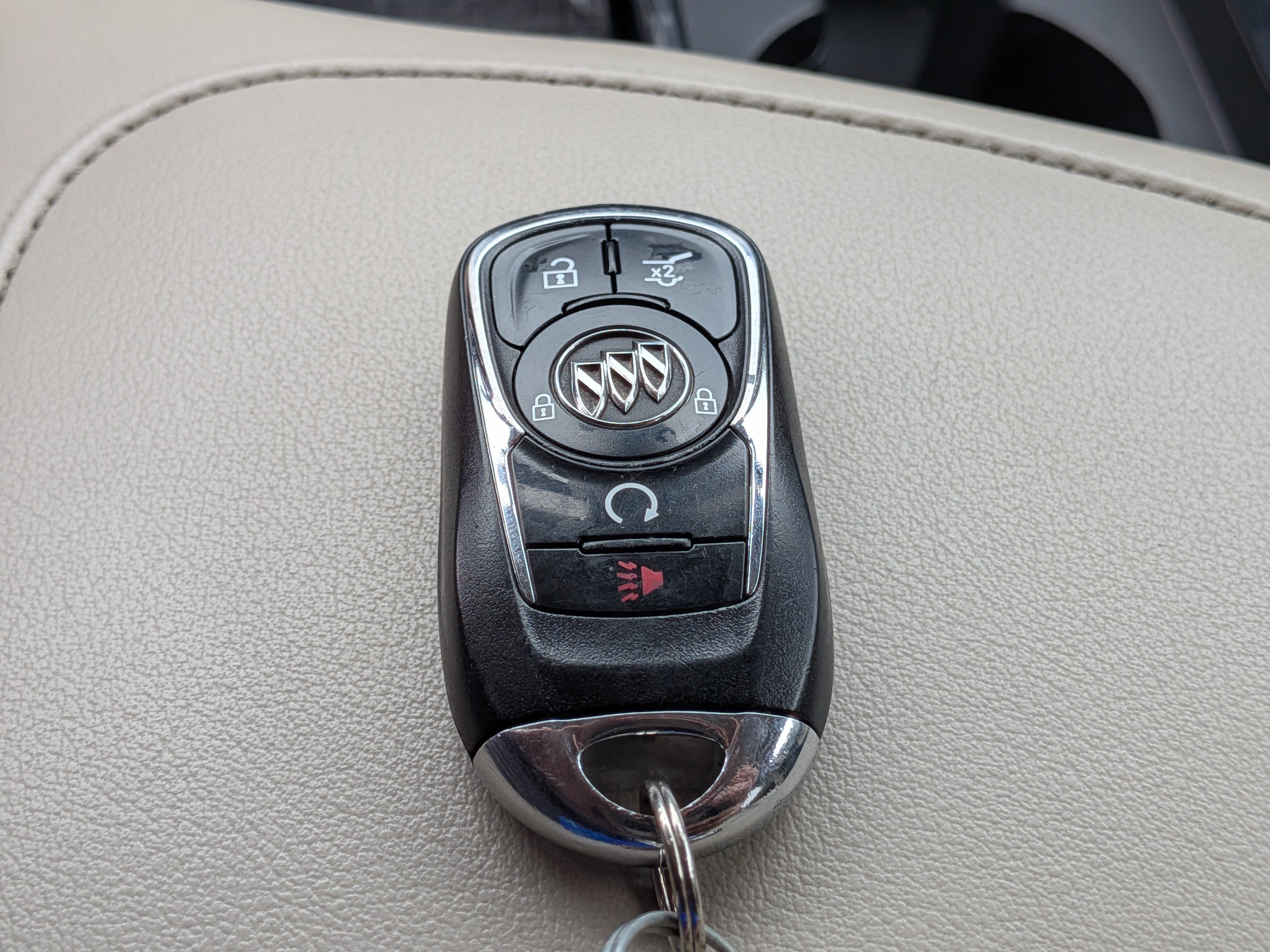 Used 2019 Buick Enclave Essence FWD image 30
