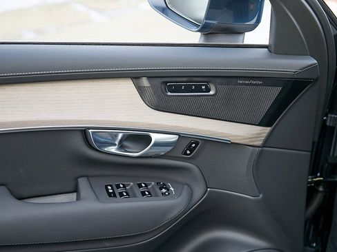 New 2026 Volvo XC90 T8 Plus image 11