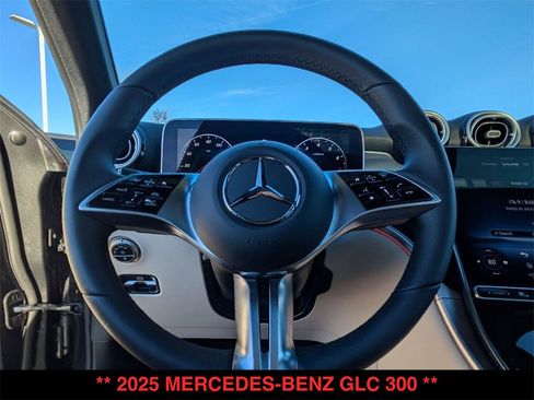 Certified 2025 Mercedes-Benz GLC 300 4MATIC image 16