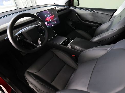 Used 2026 Tesla Model Y Long Range AWD/4WD image 16