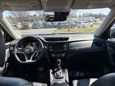 Used 2018 Nissan Rogue SL image 8