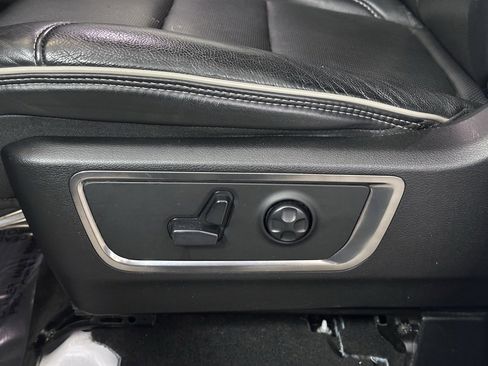 Used 2019 RAM 1500 Limited image 15