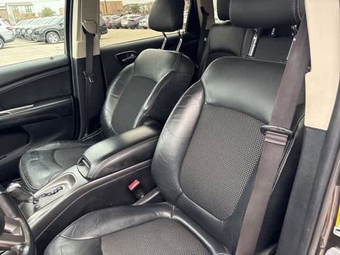 Used 2015 Dodge Journey Crossroad w/ Flexible Seating Group image 10