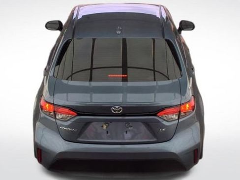 Used 2025 Toyota Corolla LE FWD image 10