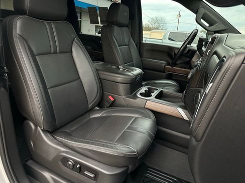 Used 2020 Chevrolet Silverado 2500 High Country w/ Z71 Off-Road Package image 17