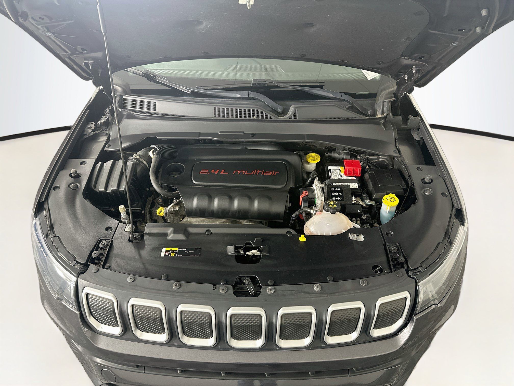 Used 2022 Jeep Compass Latitude FWD image 33