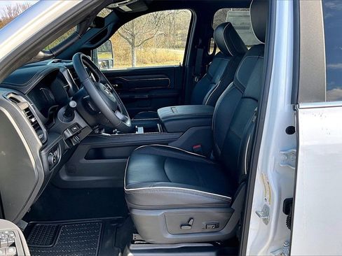 New 2026 RAM 2500 Limited w/ Towing Technology Group image 9