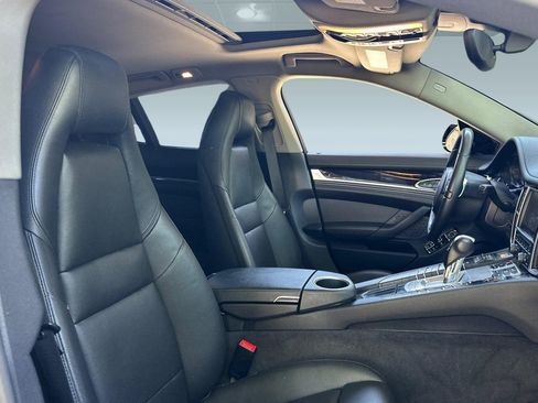 Used 2014 Porsche Panamera 4 AWD/4WD image 29