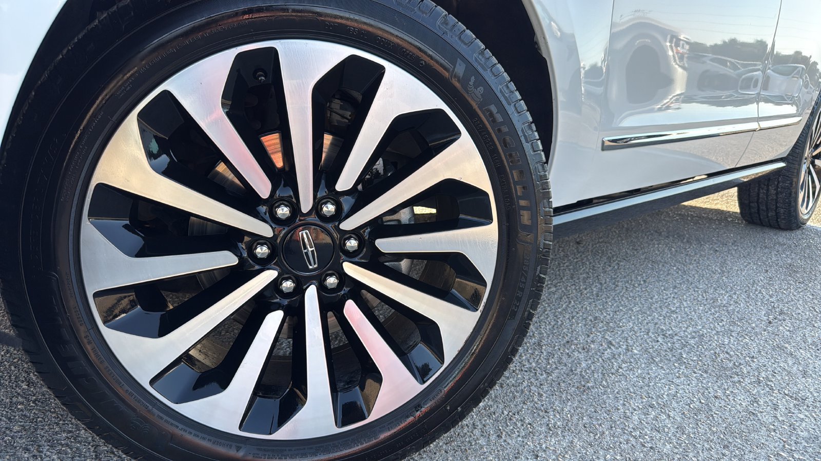 Used 2024 Lincoln Navigator Reserve AWD/4WD image 29