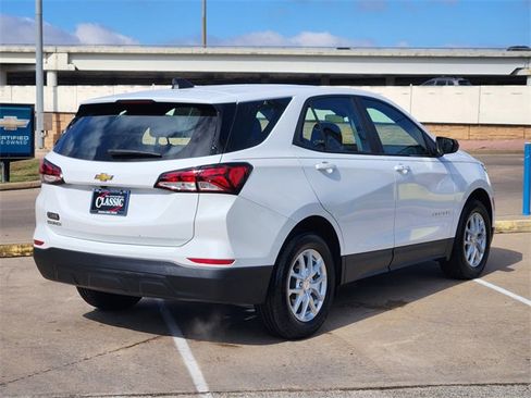 Used 2024 Chevrolet Equinox LS image 7