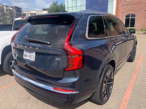 Certified 2025 Volvo XC90 B5 Core AWD/4WD image 3