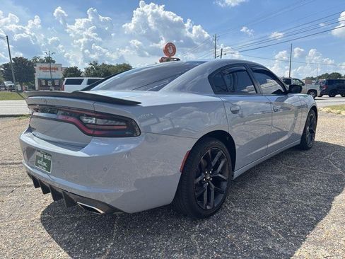 Used 2022 Dodge Charger SXT w/ Blacktop Package RWD image 5