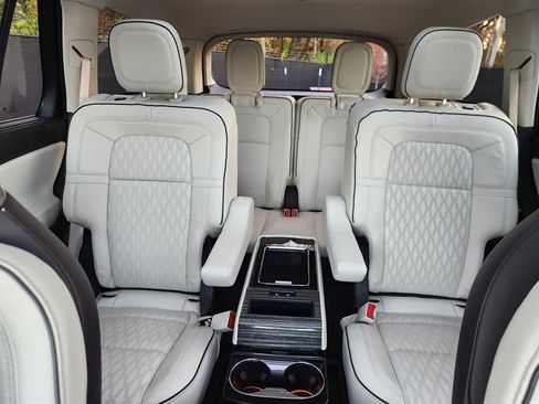 Used 2022 Lincoln Aviator Black Label w/ Dynamic Handling Package image 23