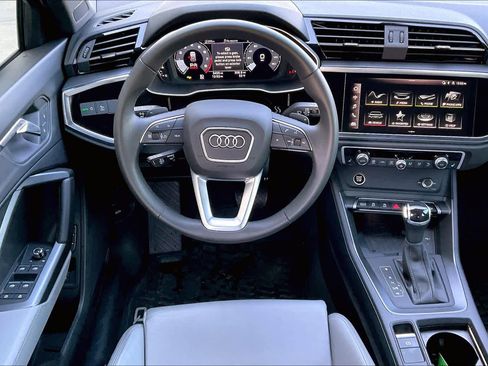 Certified 2025 Audi Q3 2.0T Premium w/ Convenience Package image 5