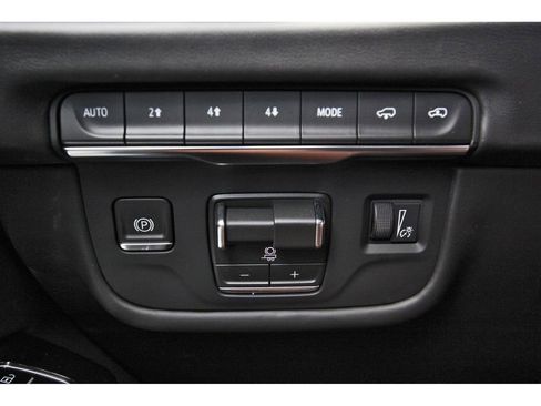 New 2026 Cadillac Escalade Platinum Sport w/ LPO, ONYX Package AWD/4WD image 15