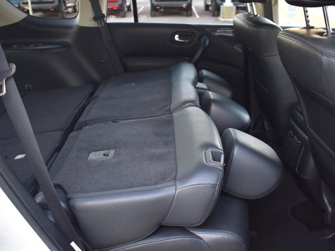 Used 2024 Nissan Armada SV image 68