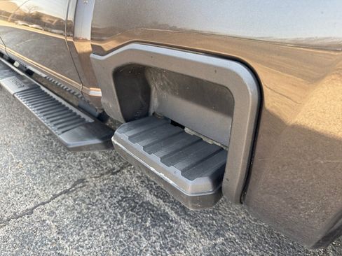 Used 2024 Ford F250 Lariat w/ Sport Appearance Package image 18