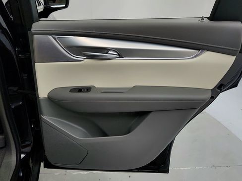 Used 2020 Cadillac XT5 Premium Luxury AWD/4WD image 28