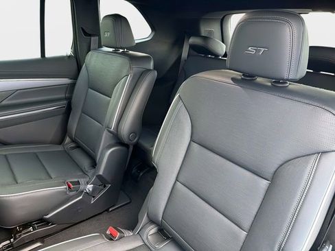 New 2026 Buick Enclave Sport Touring FWD image 12