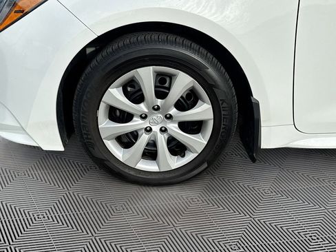 Used 2024 Toyota Corolla LE image 24