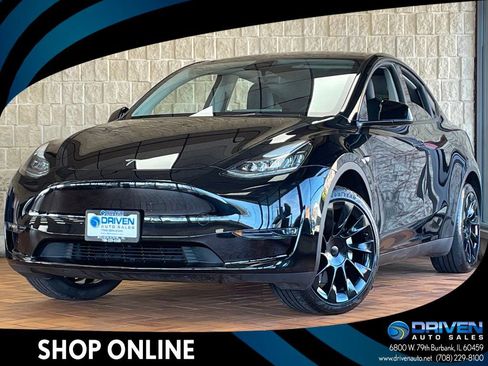 Used 2023 Tesla Model Y Long Range image 1