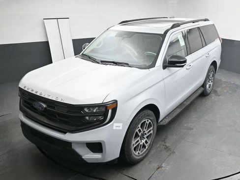 New 2026 Ford Expedition Active AWD/4WD image 17