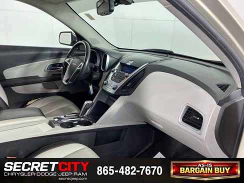 Used 2010 Chevrolet Equinox LT w/ Chrome Appearance Package AWD/4WD image 31