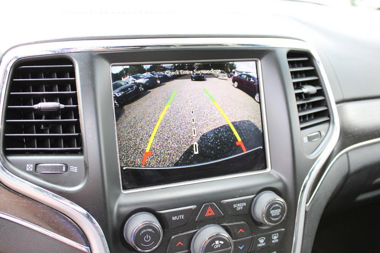 Used 2018 Jeep Grand Cherokee Limited AWD/4WD image 16