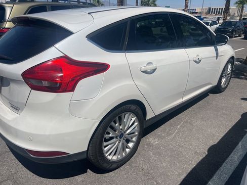 Used 2015 Ford Focus Titanium w/ Titanium Cold Weather Package FWD image 5