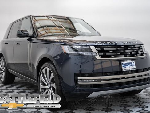 Used 2025 Land Rover Range Rover SE AWD/4WD image 1