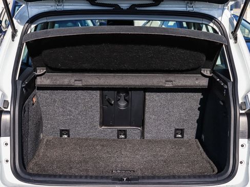 Used 2016 Volkswagen Tiguan S image 24