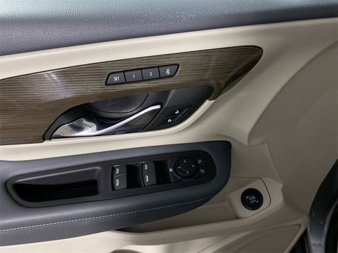 Used 2023 GMC Terrain Denali image 13