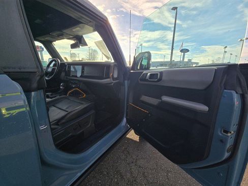 Used 2021 Ford Bronco Badlands image 10