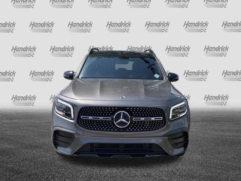 Used 2023 Mercedes-Benz GLB 250 image 3