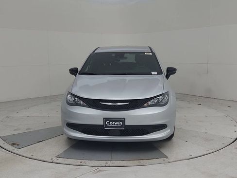 New 2026 Chrysler Voyager LX image 5