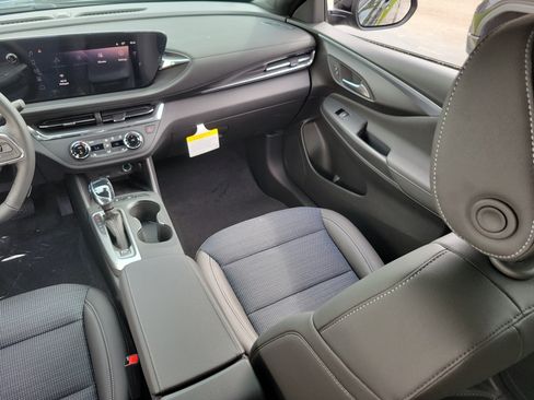 New 2026 Buick Envista Sport Touring w/ Convenience I Package FWD image 16
