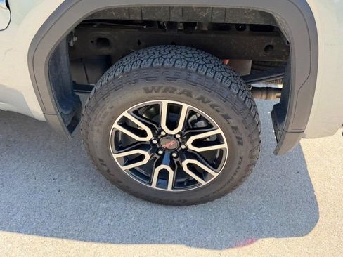 Used 2026 GMC Sierra 1500 AT4 w/ AT4 Premium Package AWD/4WD image 6