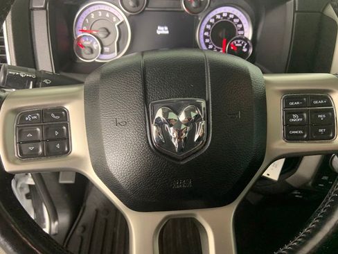 Used 2019 RAM 1500 Laramie AWD/4WD image 32