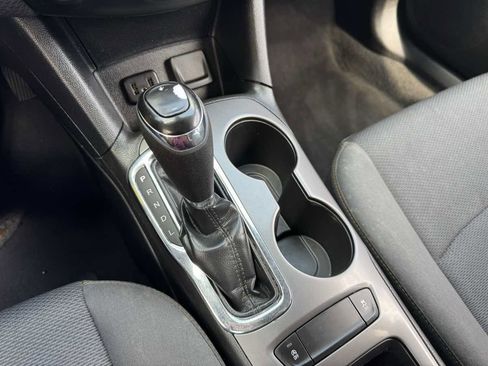 Used 2019 Chevrolet Cruze LS image 32