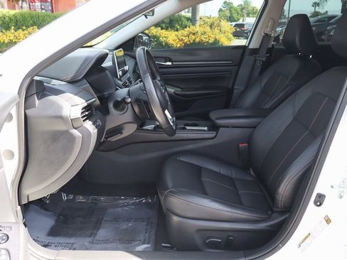 Used 2022 Nissan Altima 2.5 SR image 14