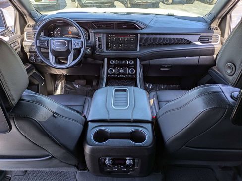 Used 2023 GMC Yukon Denali image 19