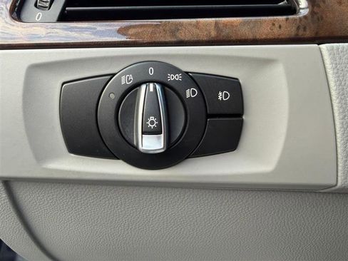 Used 2011 BMW 328i Sedan image 32