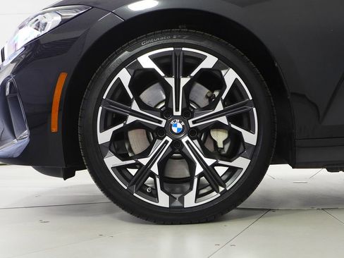 Used 2025 BMW 330i Sedan w/ Premium Package RWD image 5