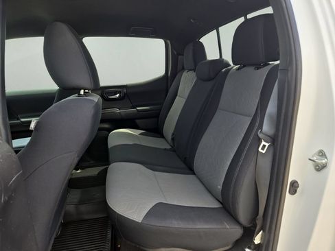 Certified 2022 Toyota Tacoma TRD Off-Road RWD image 11