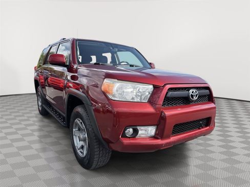Used 2011 Toyota 4Runner SR5 AWD/4WD image 3