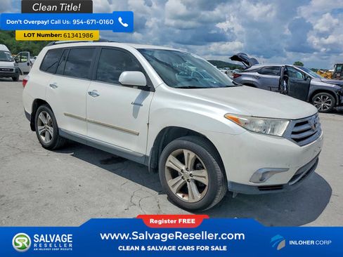 Used 2012 Toyota Highlander Limited w/ Tow Pkg FWD image 5