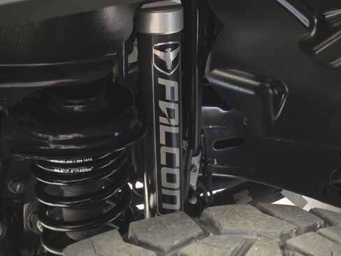 Used 2023 Jeep Gladiator Rubicon w/ Cold Weather Group image 17